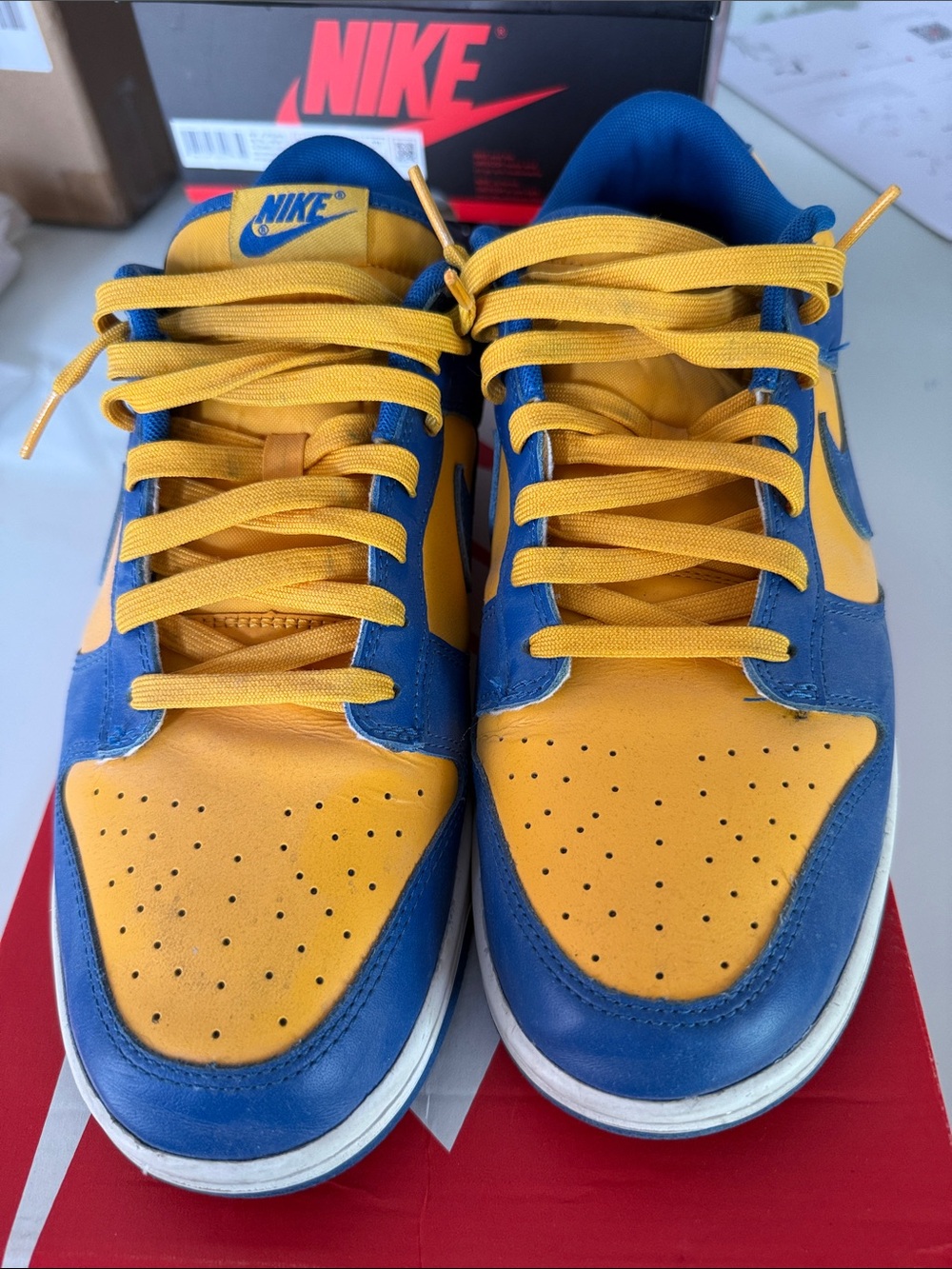 Nike dunk low retro blue jay box included